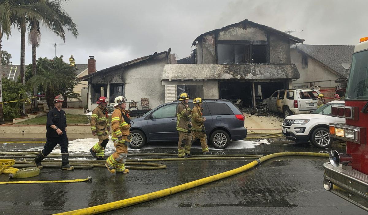 Plane Kills 2, Burns 2 After Hitting California House