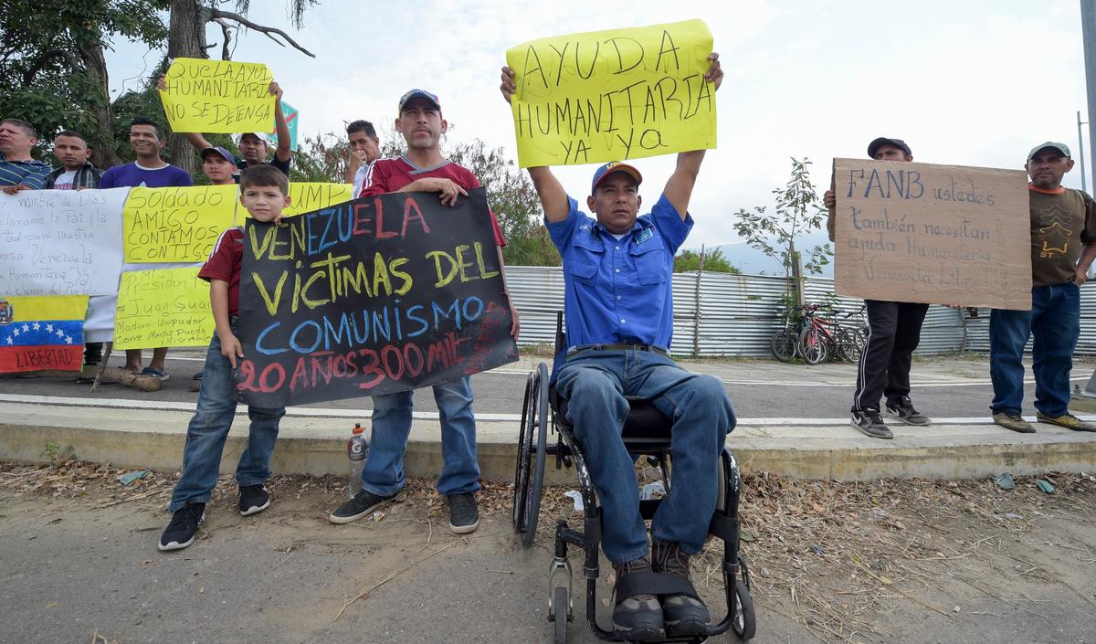 Venezuelan Opposition Hopeful ‘River of People’ Will Break Maduro’s Humanitarian Aid Blockade