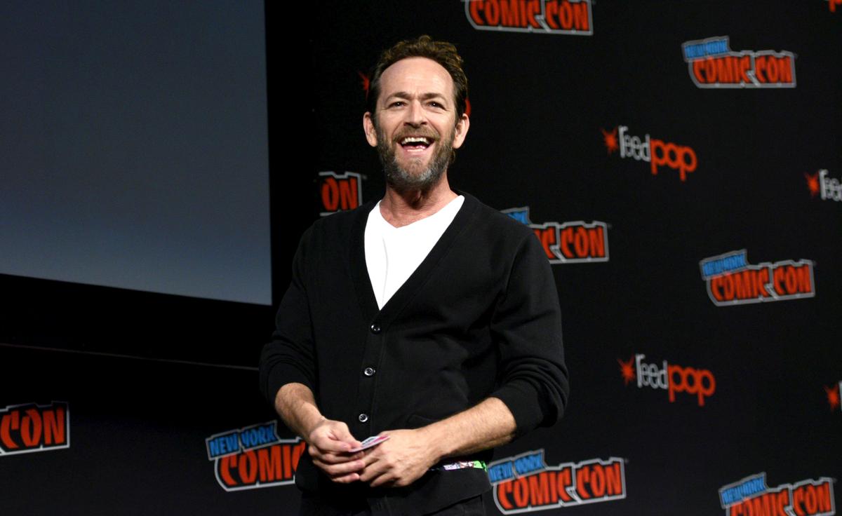 ‘Beverly Hills, 90210’ Star Luke Perry Dies at 52: Reports
