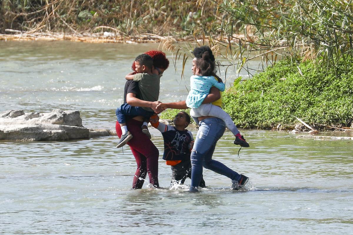 Bodies of 3 Children, Woman Found in Texas Along the Southern Border