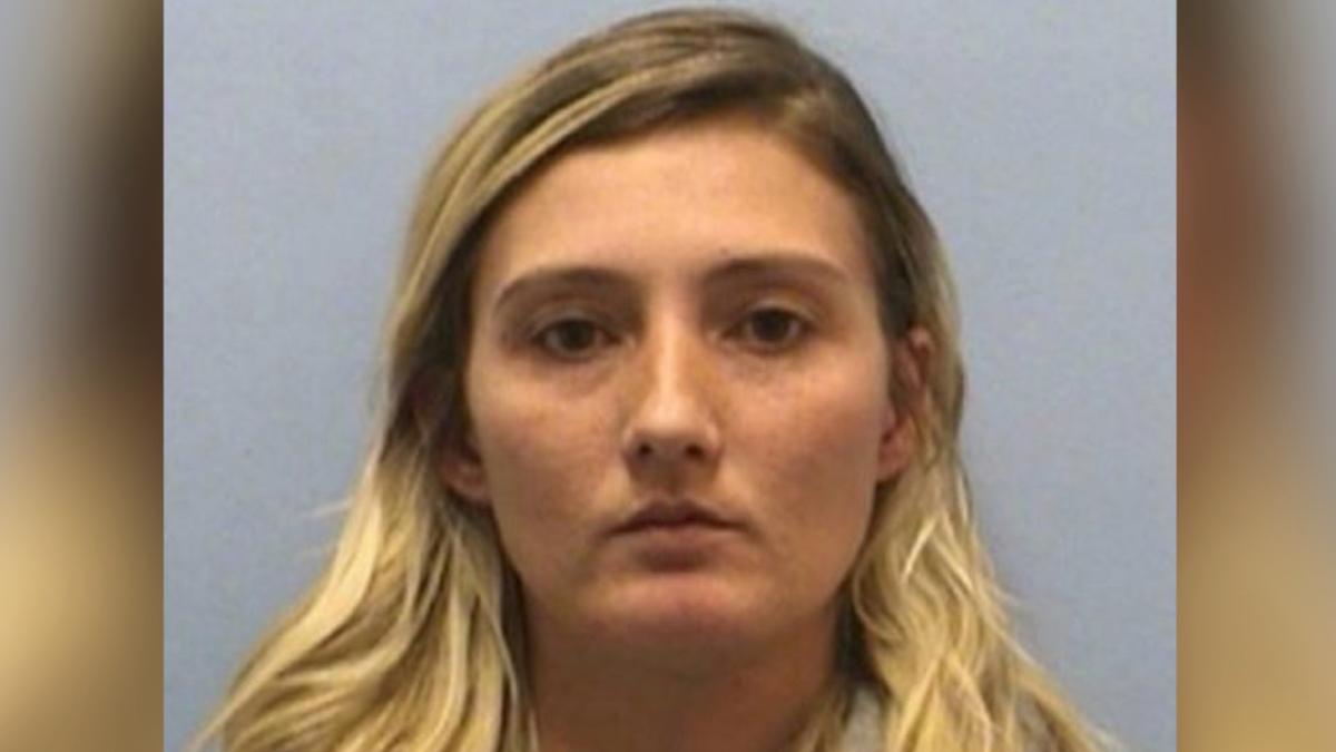 28-Year-Old Mother Abandoned Five Children to Take Trip to Beach in Another State: Police