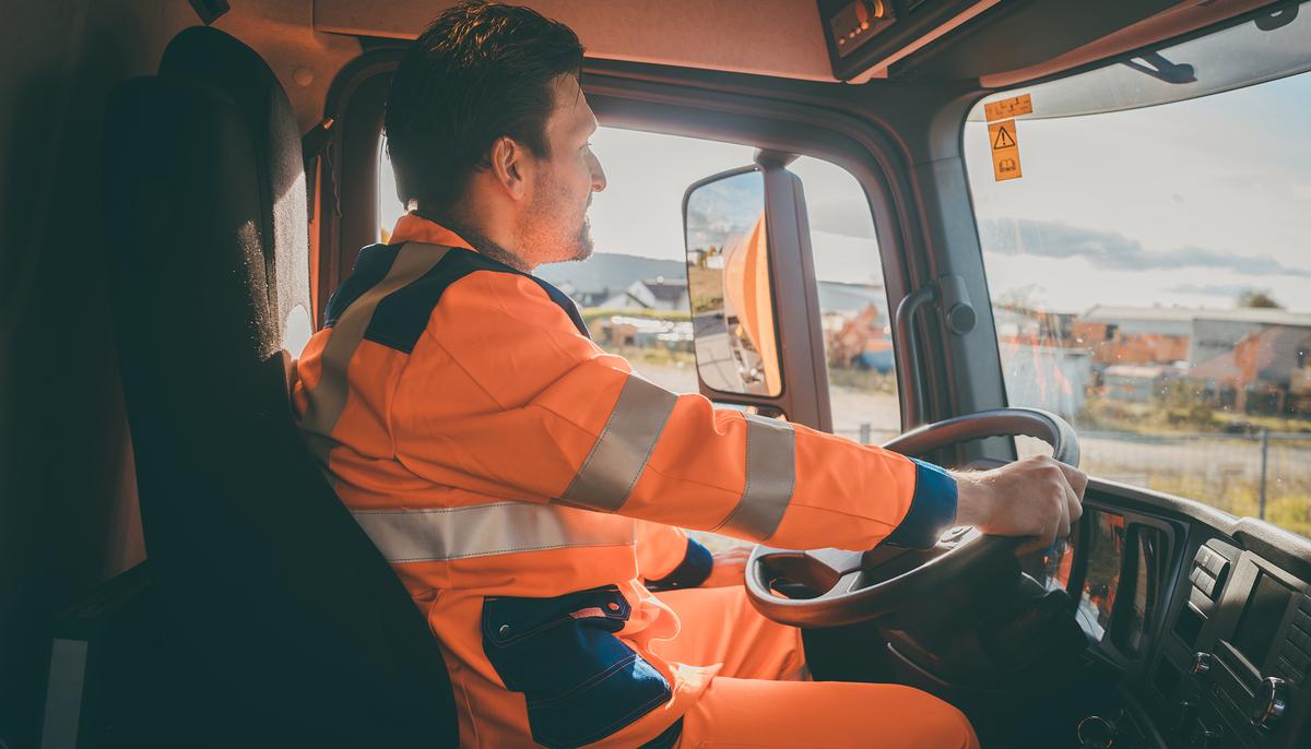 Garbage Men Make Little Girl’s Day Special After Learning She Has Been Secretly Watching Them