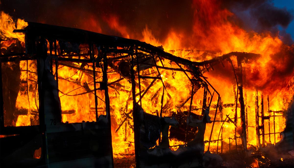 25-Year-Old Hero Dies After Rescuing Entire Family from Their Burning Mobile Home