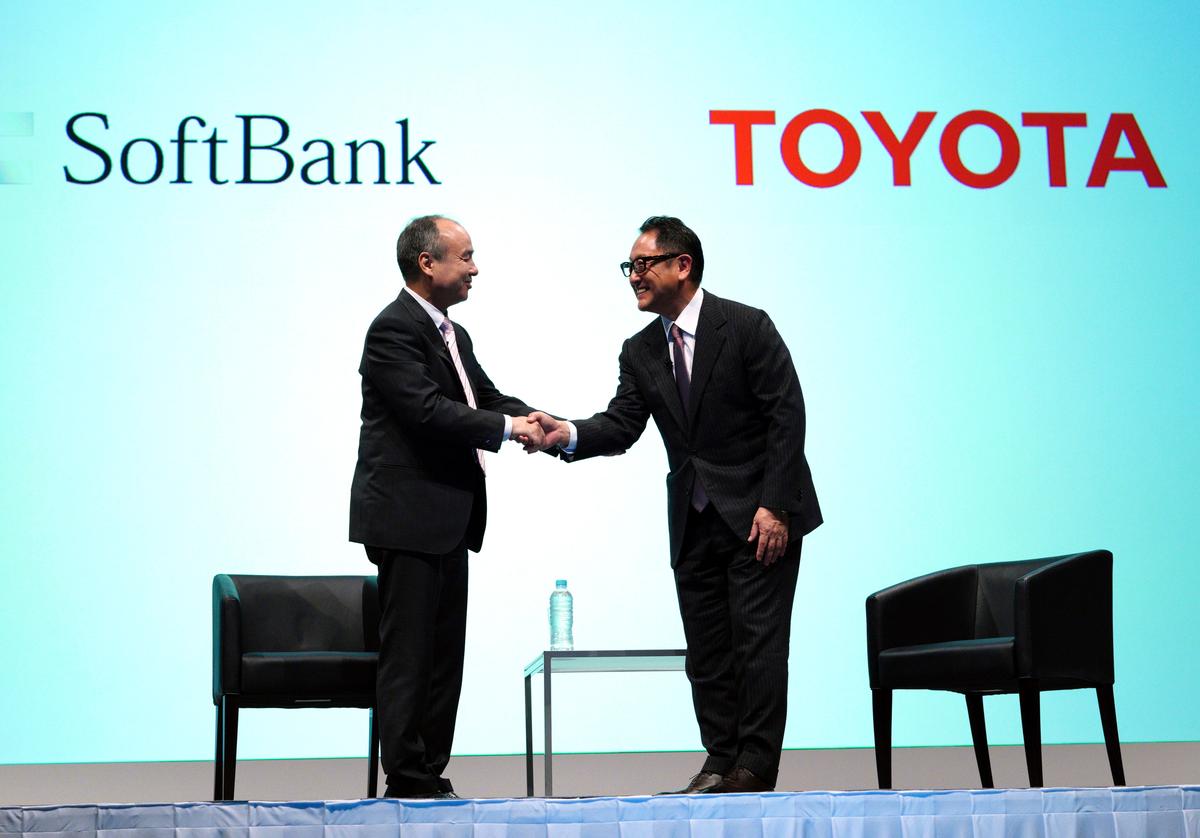 Japan’s Honda, Hino Join Softbank-Toyota Mobility Venture