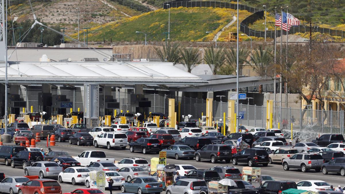 Trump Threatens Closure of US-Mexico Border Next Week to Stem Asylum Surge