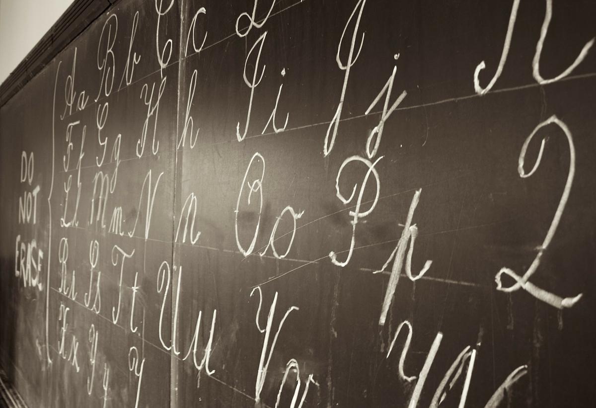 Illustration - Pixabay | <a href="https://pixabay.com/photos/blackboard-writing-chalk-white-209152/">kyasarin</a>
