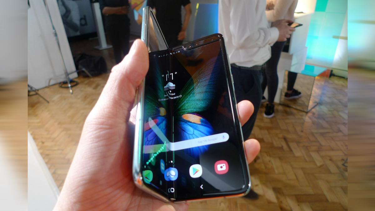 Some of Samsung’s New Folding Phones Are Already Breaking