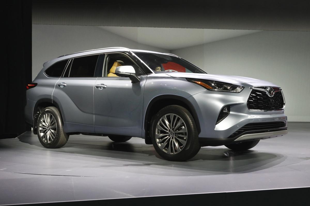 Toyota Recalls 751,000 Highlanders Vehicles for Bumper Fix