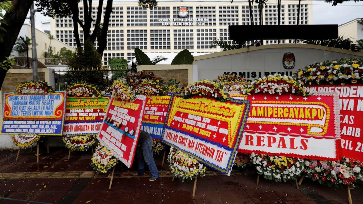 More Than 270 Died From Overwork-Related Illnesses in Indonesia Elections