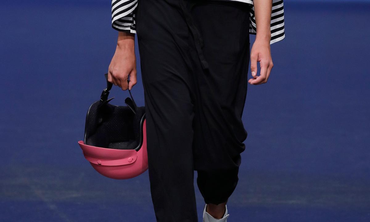 Girl Detained, Fined for Showing What a Moped Can Do: Video