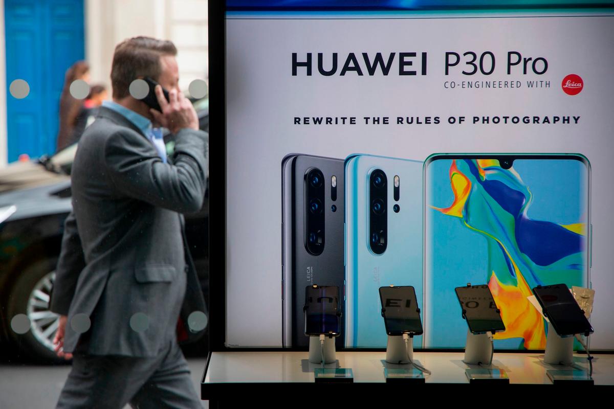 Netherlands Probing If Huawei Is Using ‘Secret Back Doors’ to Customer Data and Spying for Beijing, Report Says