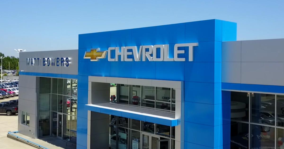 Walmart Employee Offered Free Car After Revealing She Walks 6 Miles to Work Because It’s a Blessing