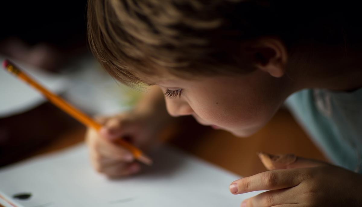 Teacher Sees Messages Written on Student’s Pencils and Immediately Takes to Facebook