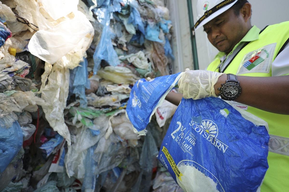 Malaysia to Send Back Plastic Waste to Foreign Nations