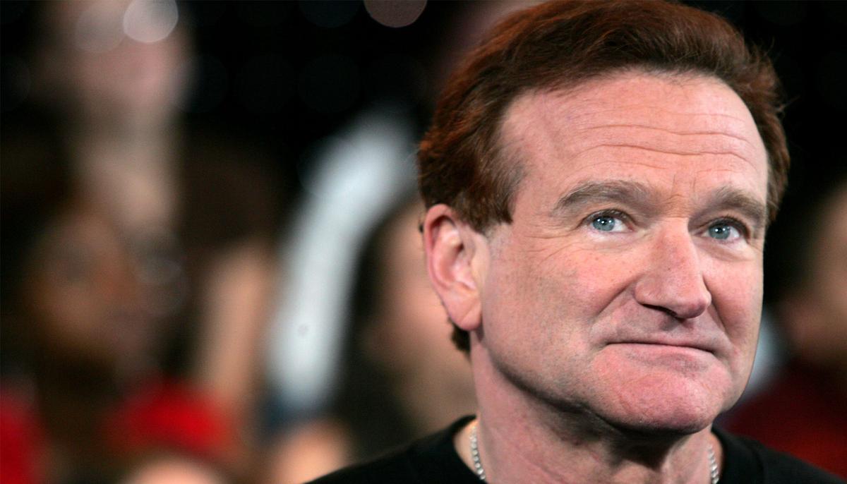 Robin Williams Once Saved ‘Hysterical’ Crying Woman at Airport–Here’s What He Said...