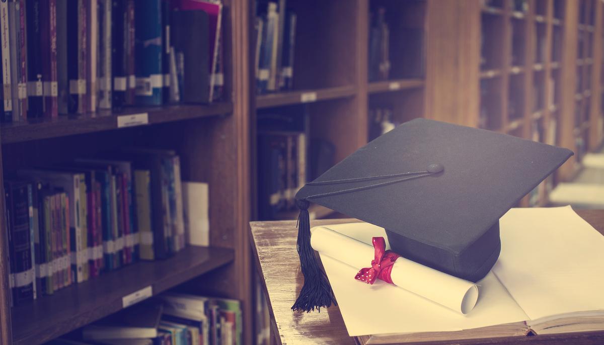 95-Year-Old WWII Vet Gets His High School Diploma After Waiting for 8 Long Decades
