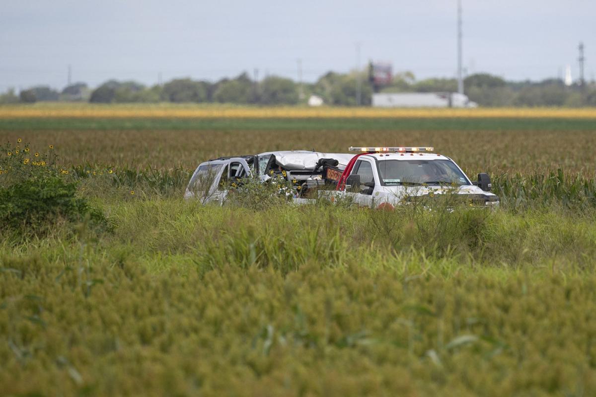 Police: 6 Illegal Immigrants Killed in Texas SUV Wreck