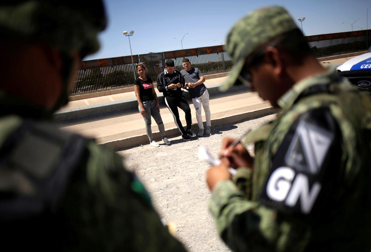 Mexico Sends Almost 15,000 Troops to US-Mexico Border to Curb Illegal Immigration