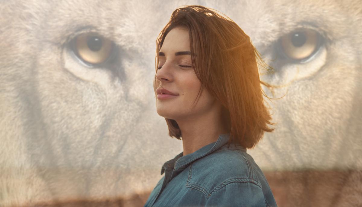 6 Signs That You Have a Strong Personality That Makes You Stand Out in a Crowd