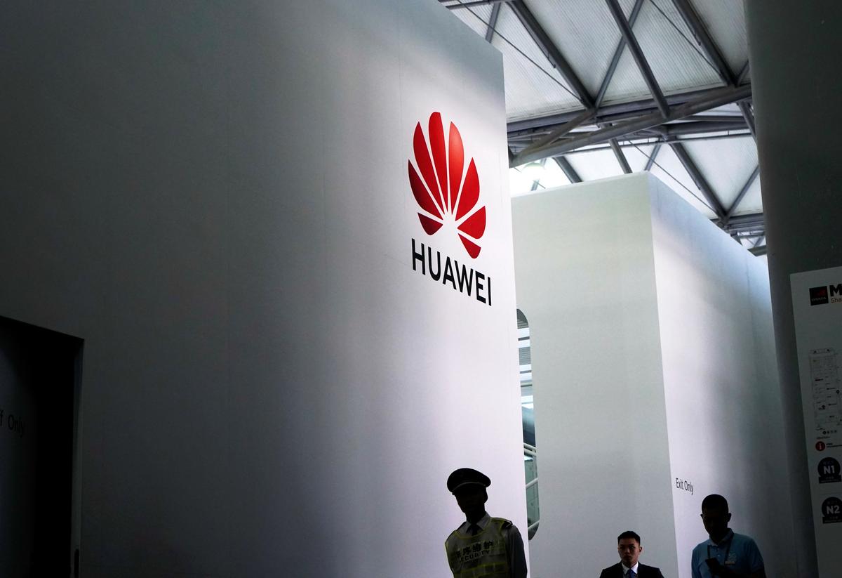 US Reviews Export Requests to Huawei With ‘Highest Scrutiny’: Commerce Department