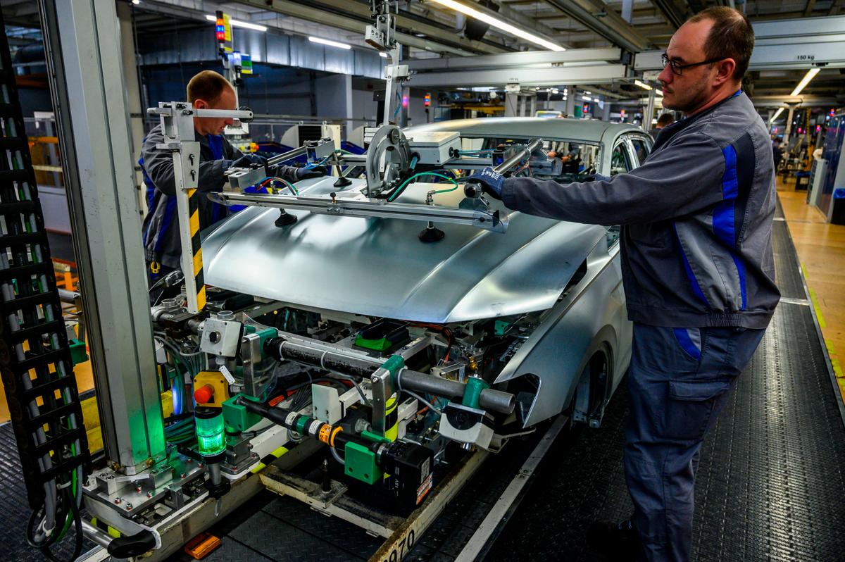 EU Strikes Conciliatory Tone With US on Trade, Calls for Unified Front Against China