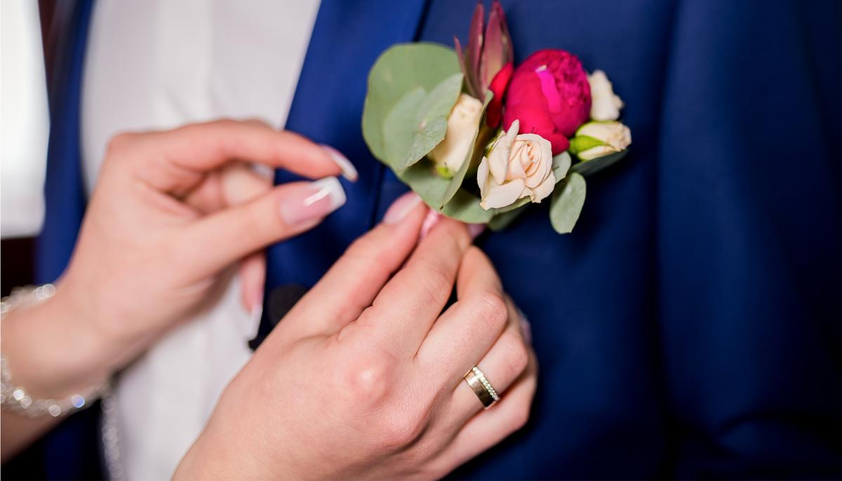50-Year-Old ‘Bride’ Poses With Child ‘Groom’ in New York, Onlooker Calls It ‘Disgusting’