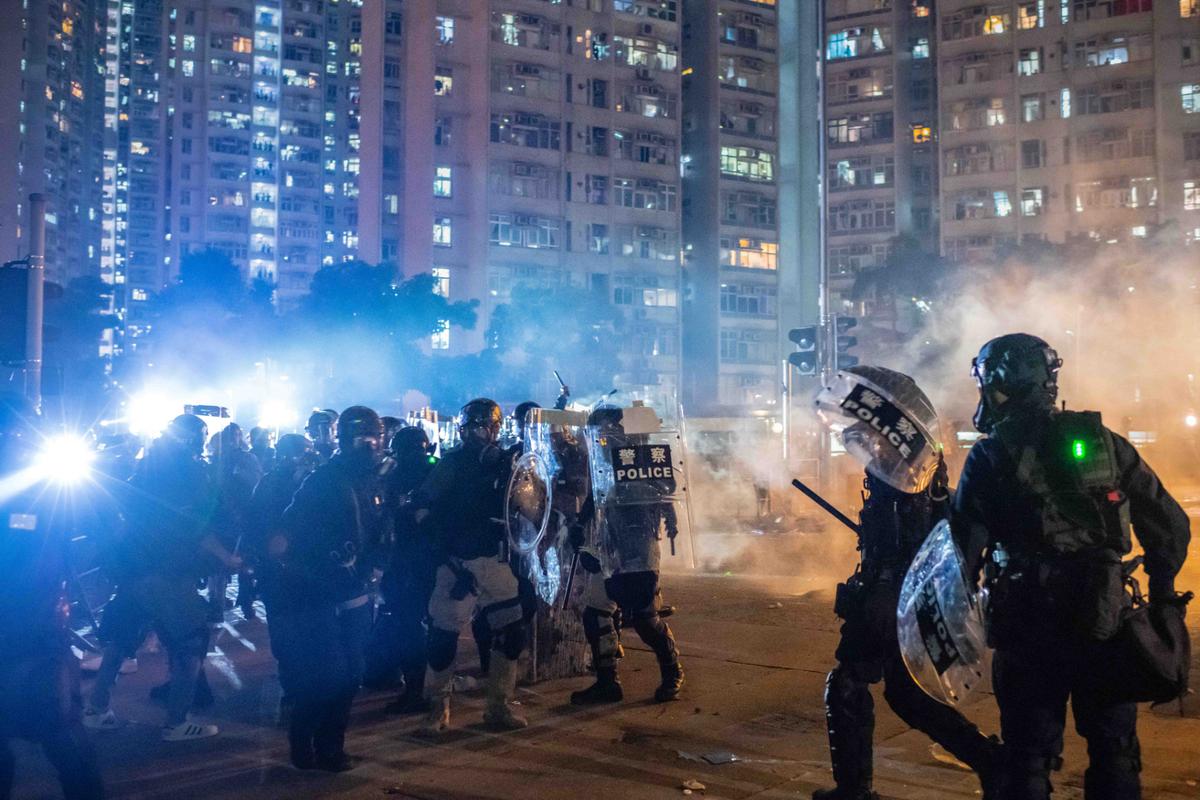 Top Hong Kong Police Commander Recalled From Retirement as Violence Escalates