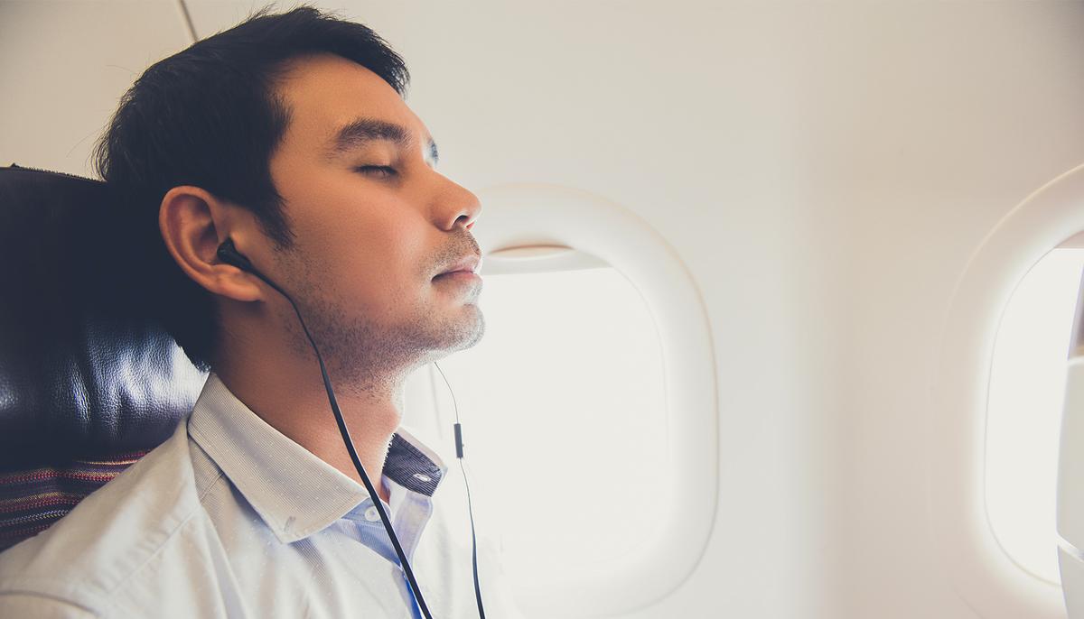 Warning: This Is What Happens to Your Ears If You Wear Headphones for Too Long