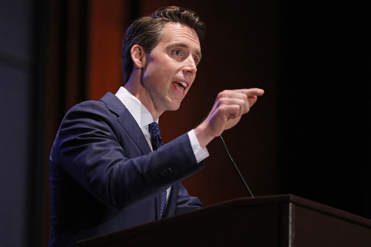 Senators Challenge Google for ‘Putting Profits Before Country’