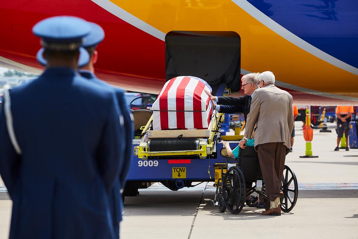 Son Flies Vietnam Pilot’s Remains Home to Dallas Airport Where He Said Goodbye 52 Years Ago