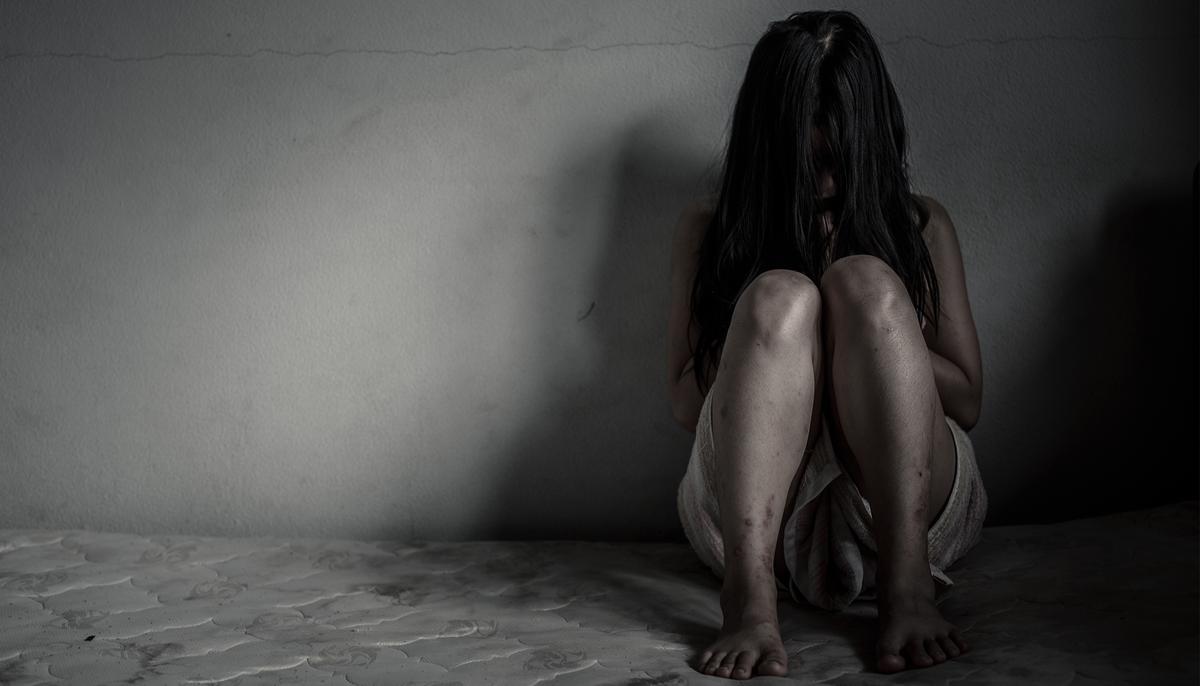 Retired US Navy SEALs and Police Investigators Track Down American Teen Sold Into Sex Trafficking