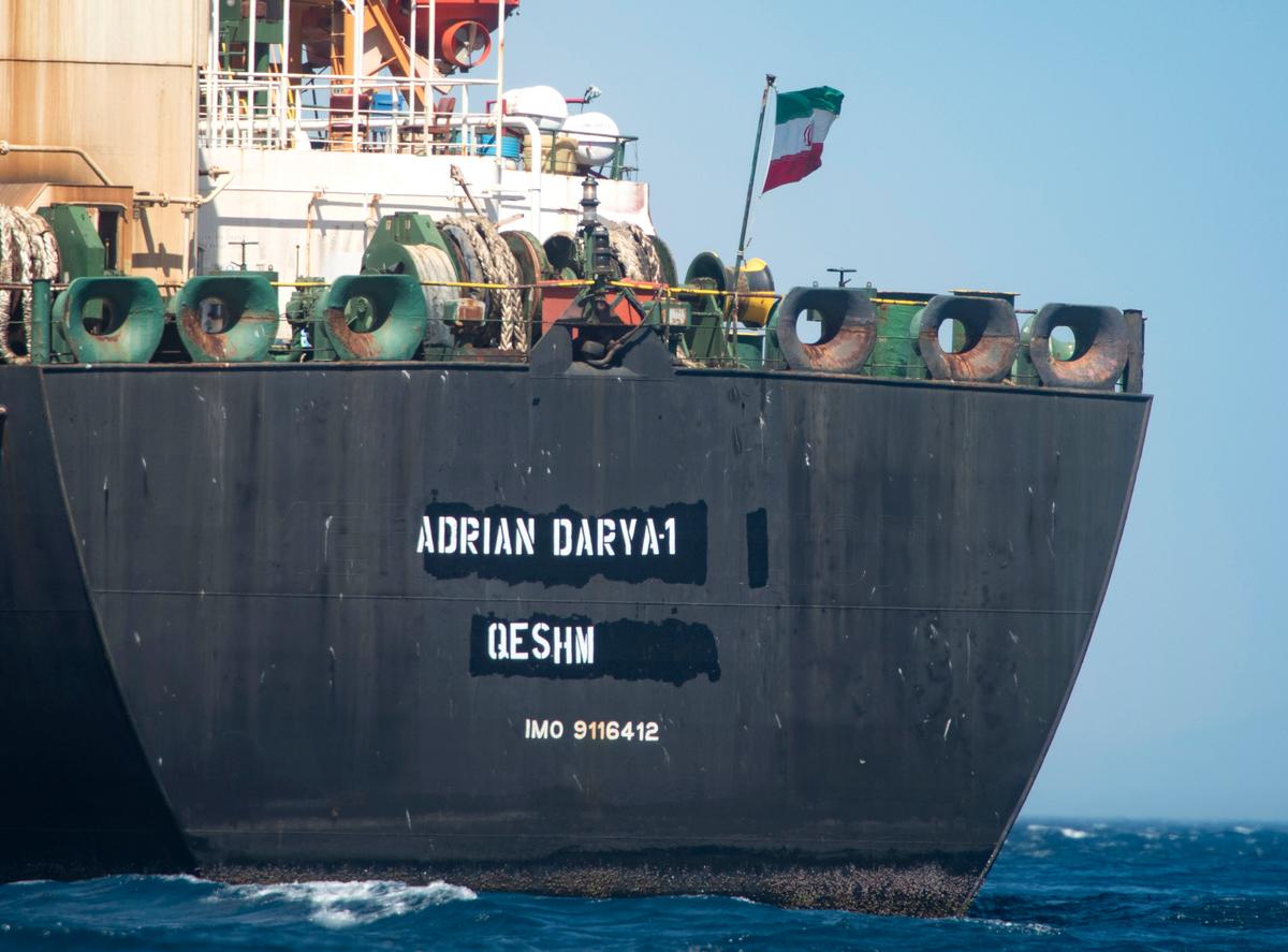 Iran Tanker Heads to Greece After Release, Iran Warns US Against Seizure Attempt