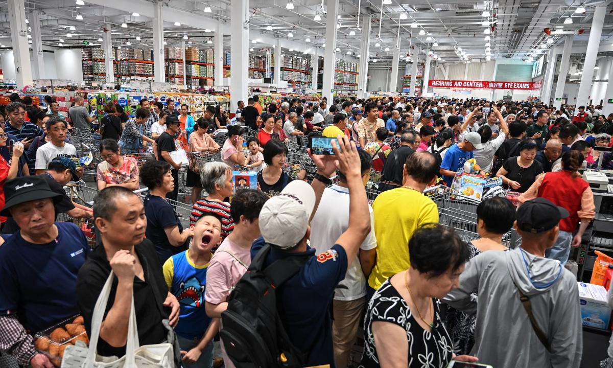 China’s First Costco Closed Early on Opening Day From Overcrowding, Raucous Behavior