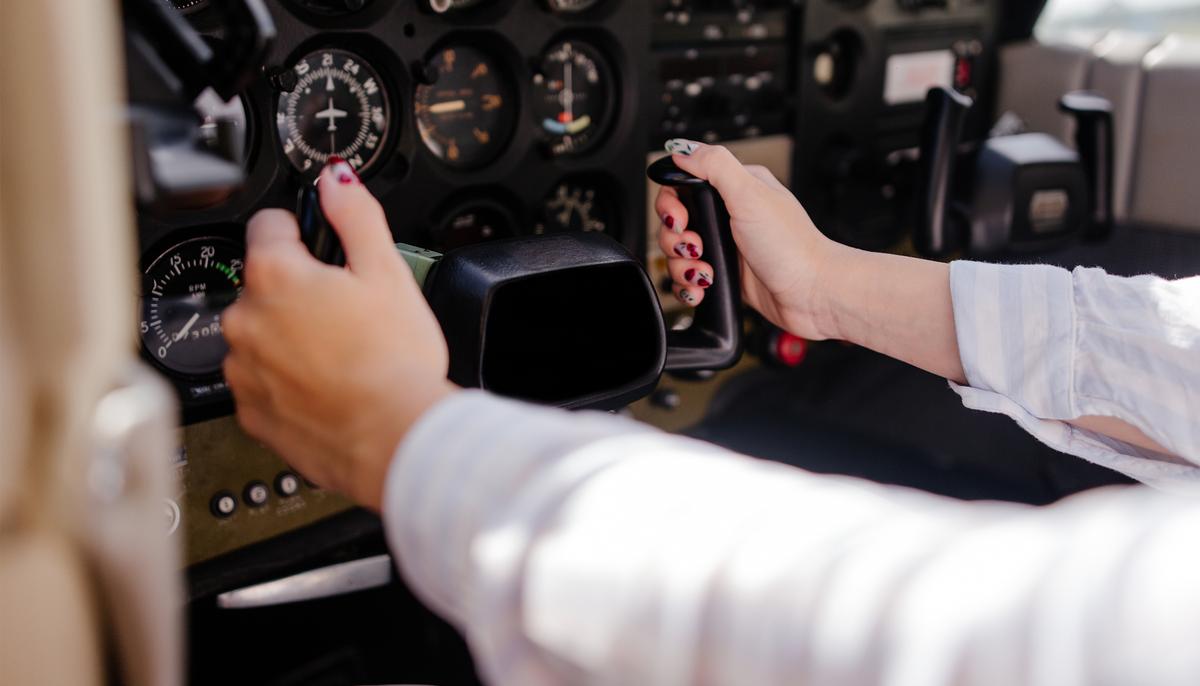 Mother and Daughter Pilots for Delta Go Viral After Photo of Them Flying Together Posted Online