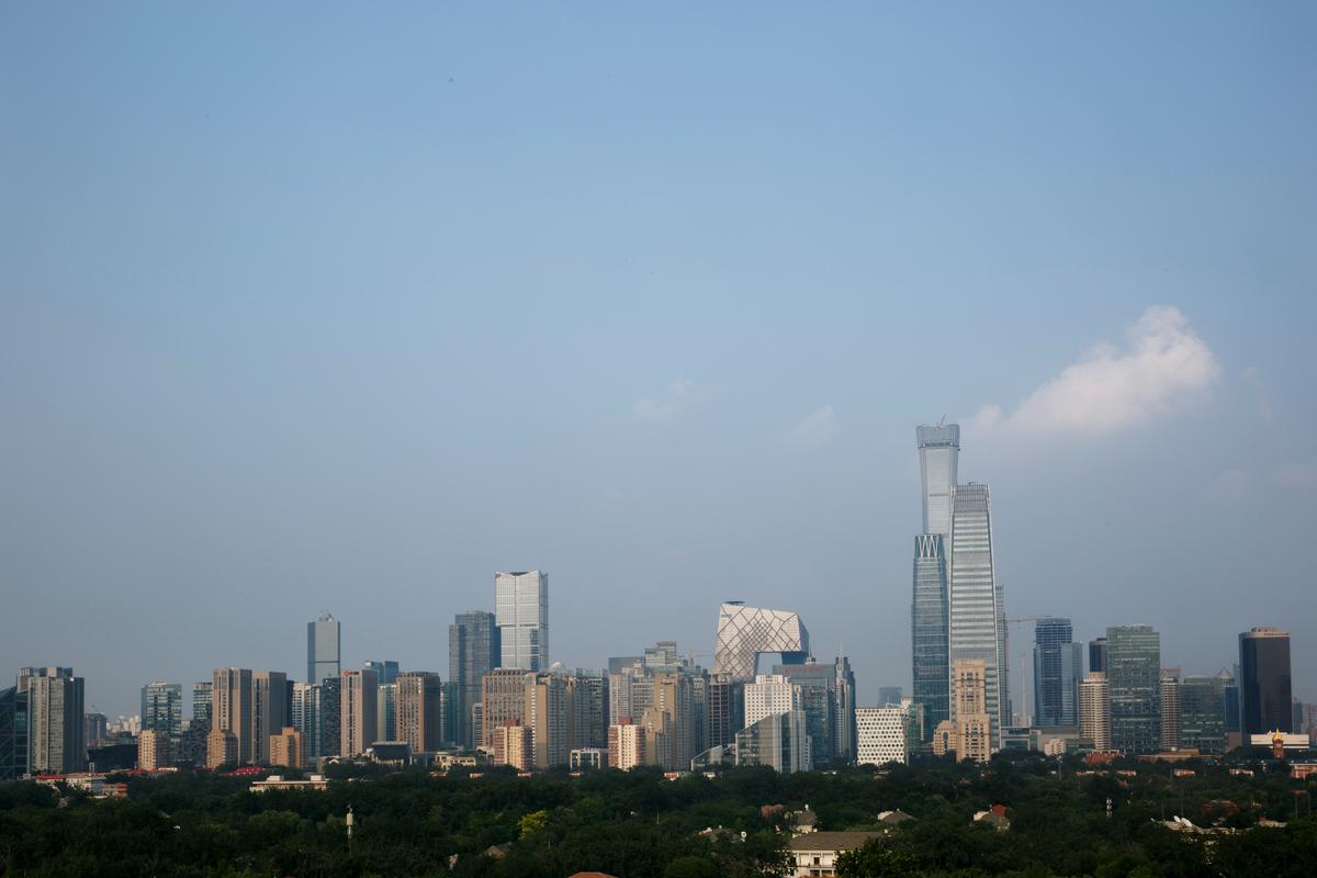 As Trade War Pinches China, It Opens Doors Wide for Foreign Money