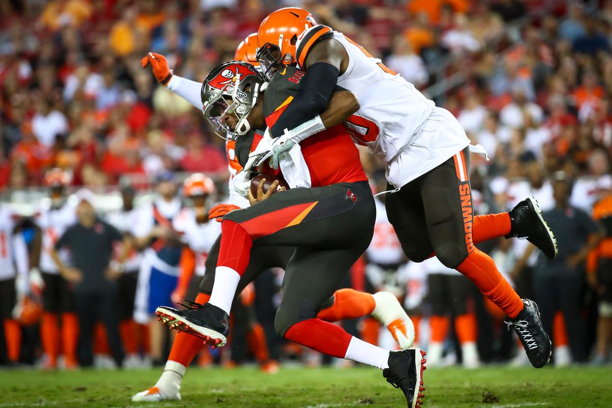 NFL’s Chris Smith to Play in Monday Night Game in Honor of Recently Killed Girlfriend