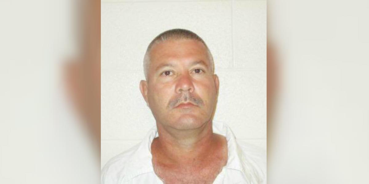 Convicted Murderer Escapes Prison, Manhunt Launched