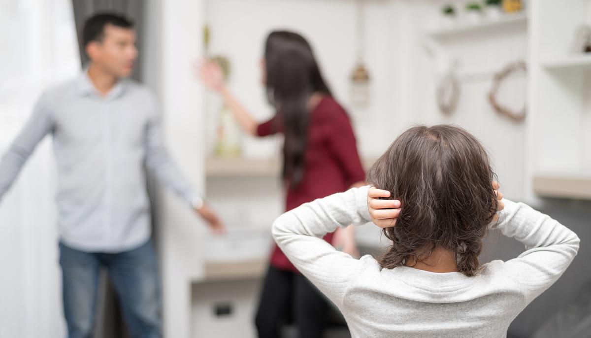 Kids Who Witness Parents Involved in a Heated Argument Are Impacted Hugely