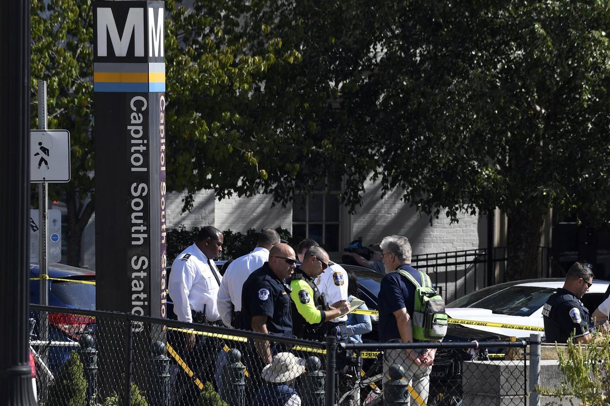 Teenager Stabbed Aboard Train Near US Capitol Dies