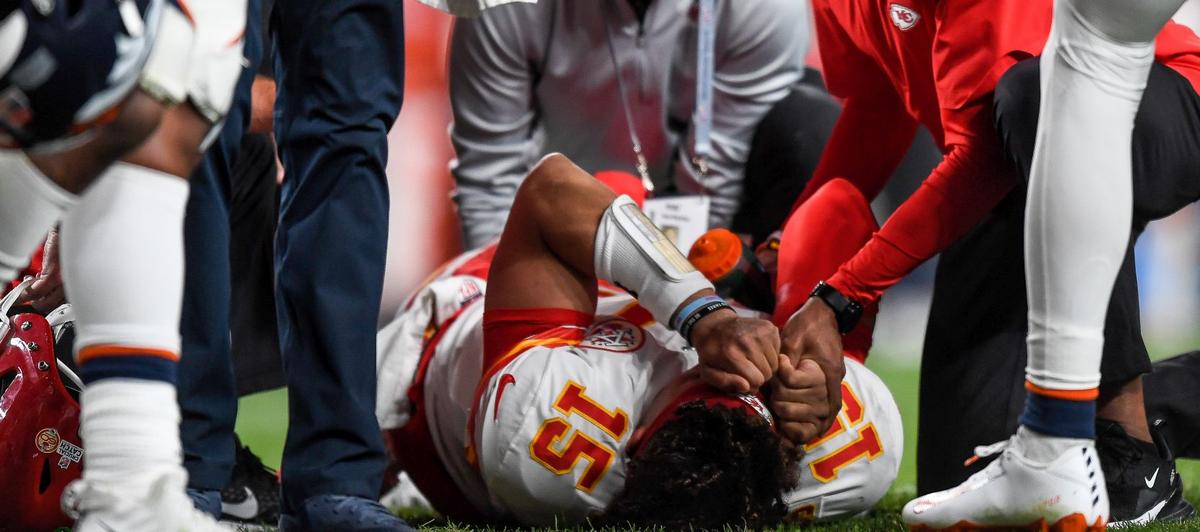 NFL MVP Patrick Mahomes Suffers ‘Freak’ Knee Injury