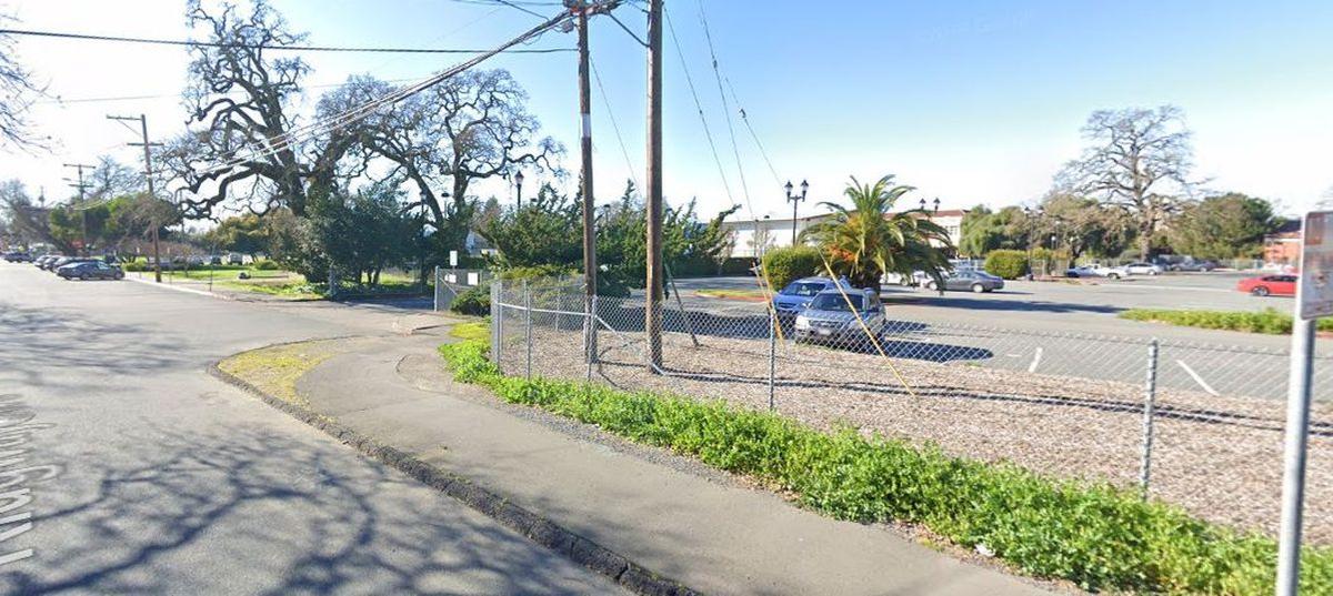 Shooting Reported at High School in California, Suspect at Large: Offcials