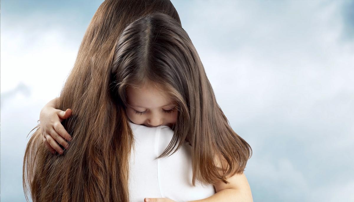 Mom Pays Thanks to Ex’s New Partner for Helping Raise Her Daughter in Viral Facebook Post