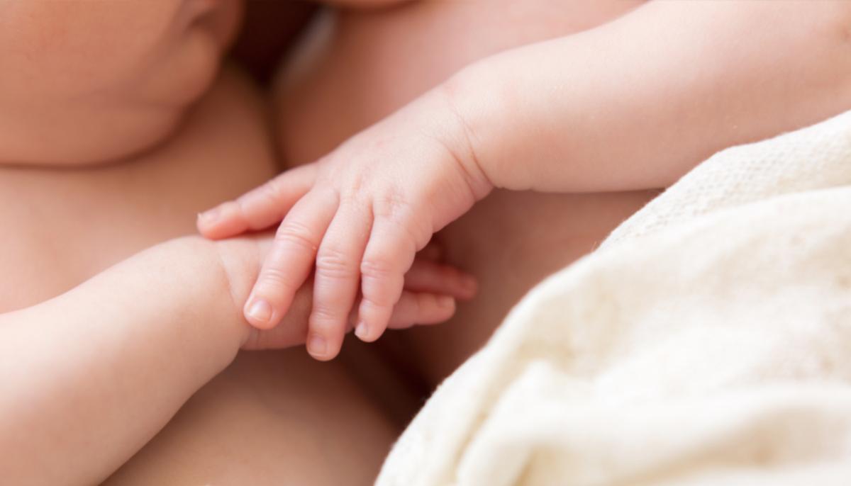 Viral Video of Newborn Twins Smiling and Hugging As They Nap Is Too Cute to Handle
