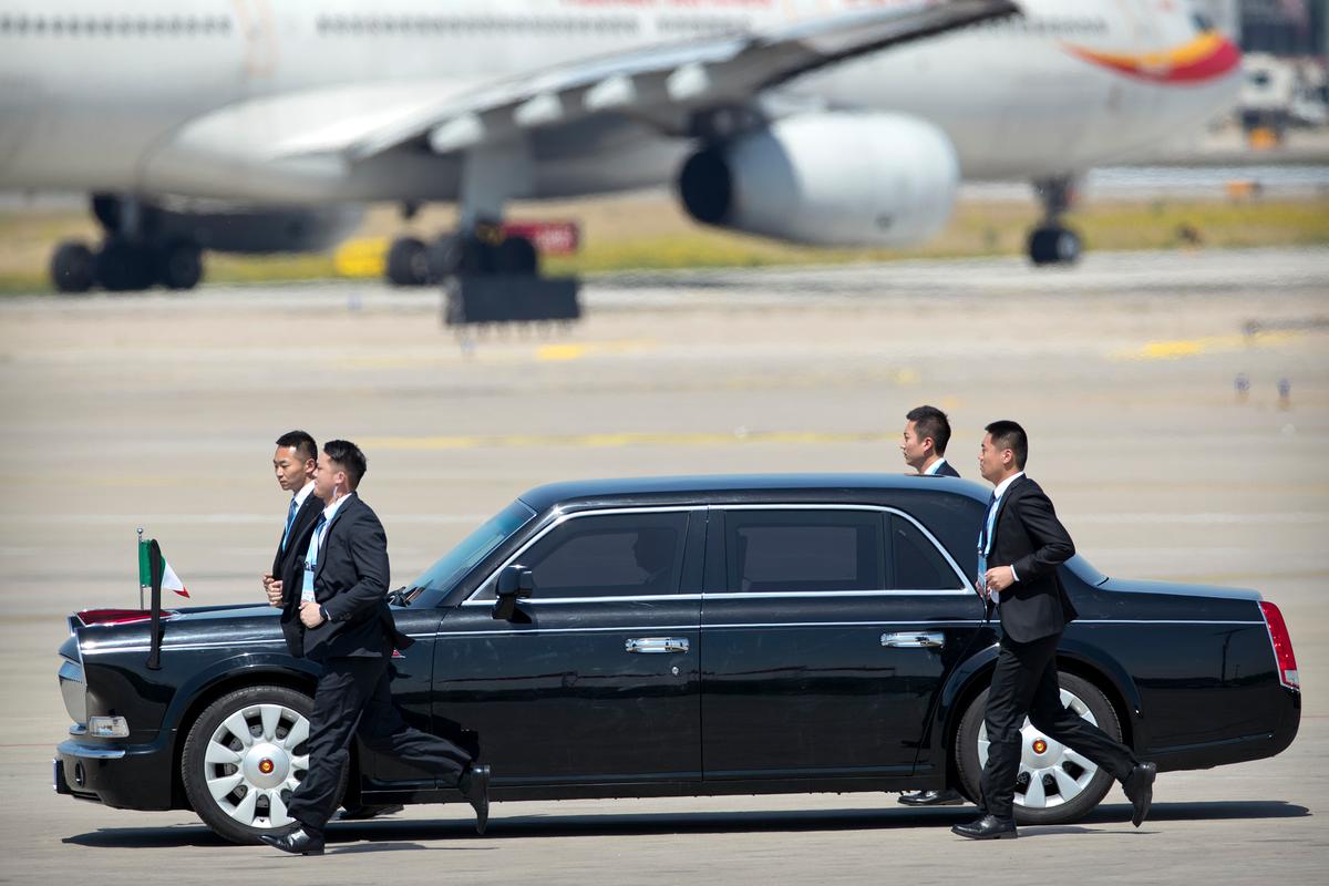 Chinese Leader Xi Appoints Loyal Subordinate to Head Bodyguard Force