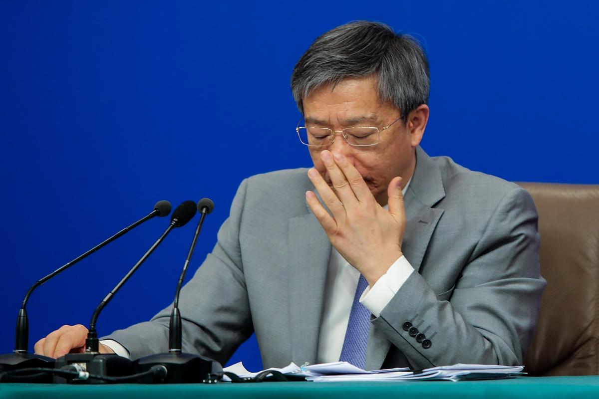 Bank Runs, Soaring Food Prices Heighten China’s Economic Woes