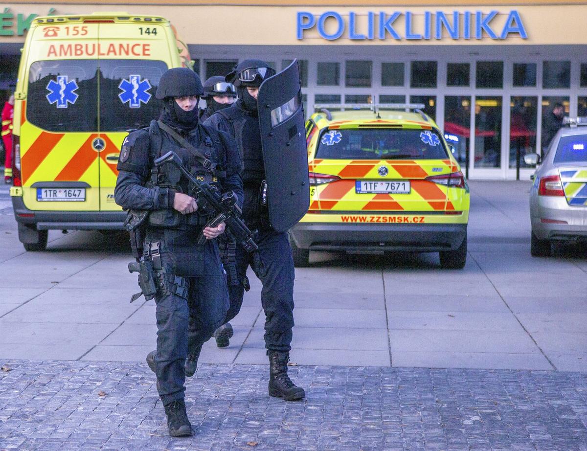 Suspect Shoots 6 Dead in Czech Hospital, Then Kills Self