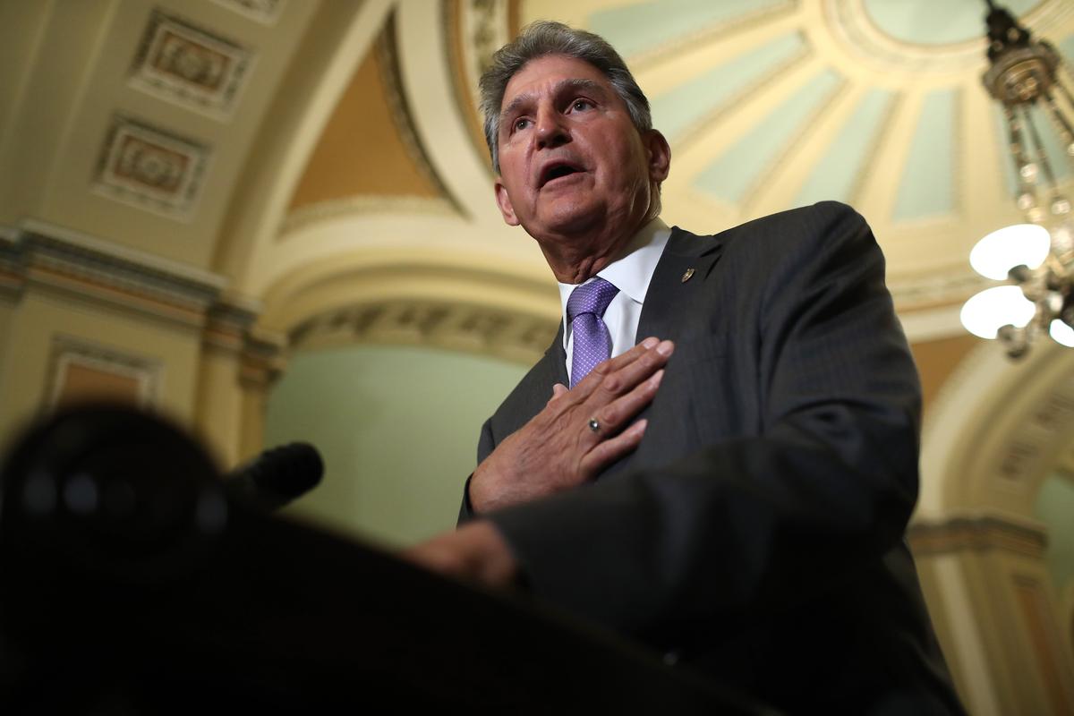 Sen. Joe Manchin ‘Torn’ About Whether to Vote to Convict Trump on Articles of Impeachment
