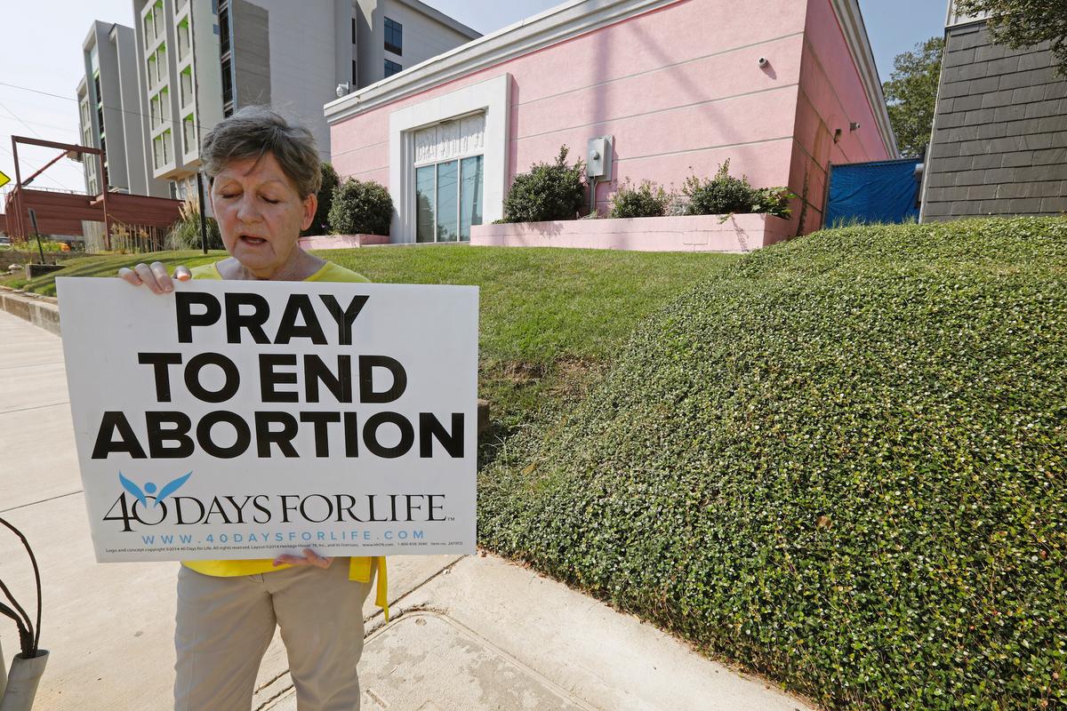 Mississippi’s 15-Week Abortion Ban Blocked by Appeals Court