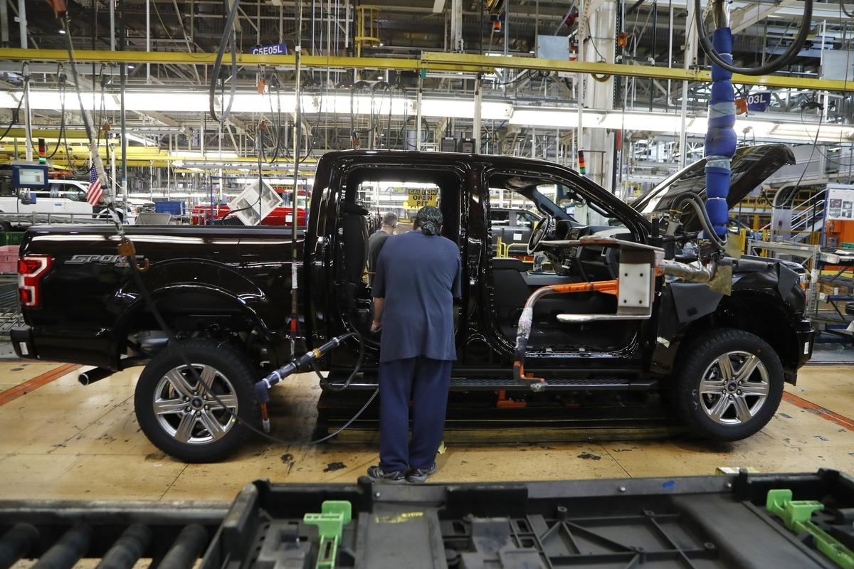 Ford to Add 3,000 Jobs in the Detroit Area, Invest $1.45 Billion