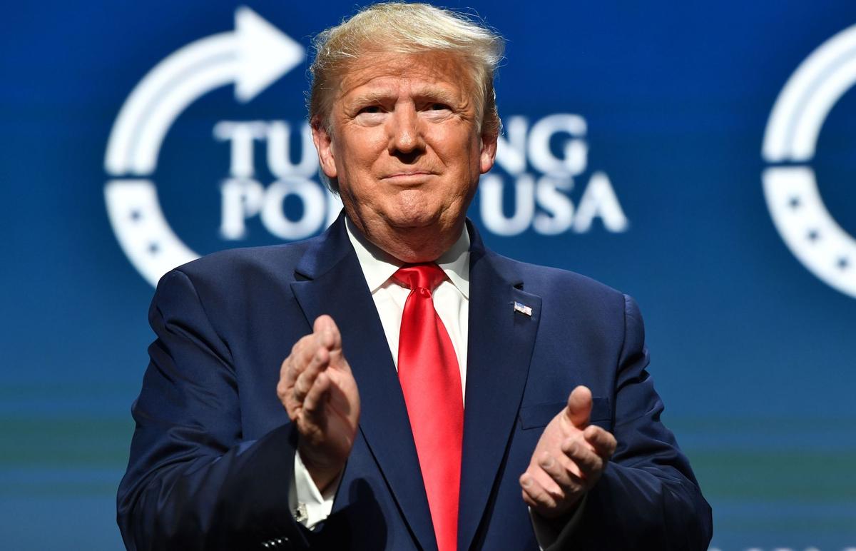 Trump Praises Student Who Confronts ‘Radical Mobs’ Trying to Shut Down Speech on Campus